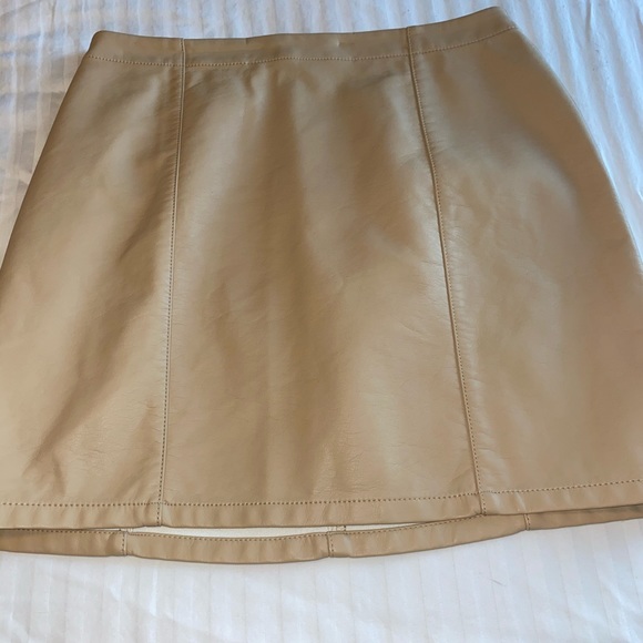 Forever 21 Tan Faux Leather Mini Skirt - Picture 2 of 8
